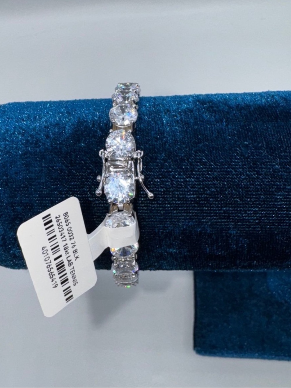 18k Tennis Bracelet - Picture 13 of 13